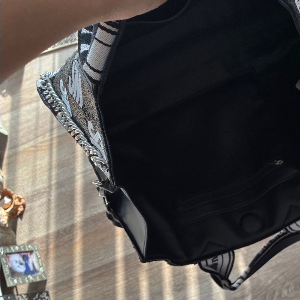 Steve Madden woven tote - Picture 10 of 10
